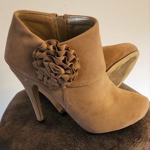 Journee Collection Rosette Bootie